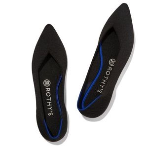 Black pointed toe Rothys 8.5